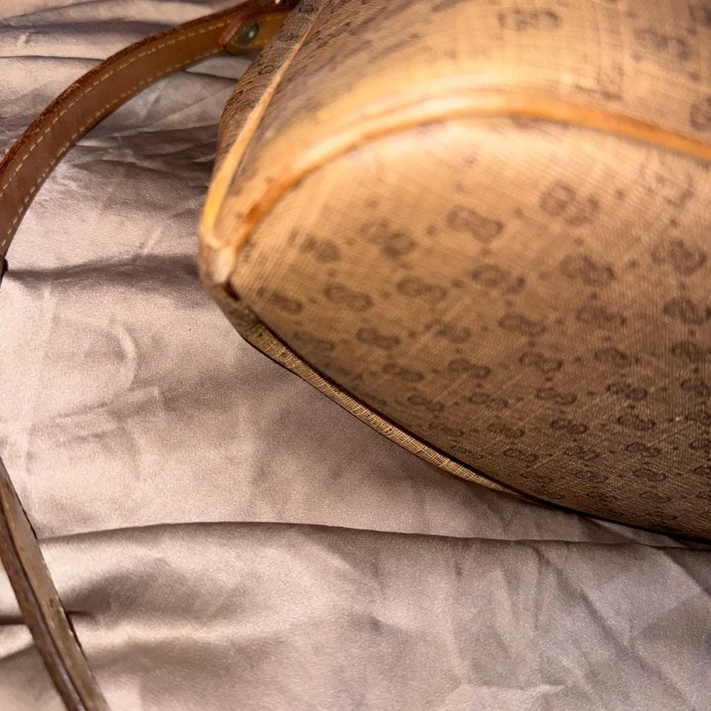 Vintage Gucci Bucket Bag - Picture 5 of 9